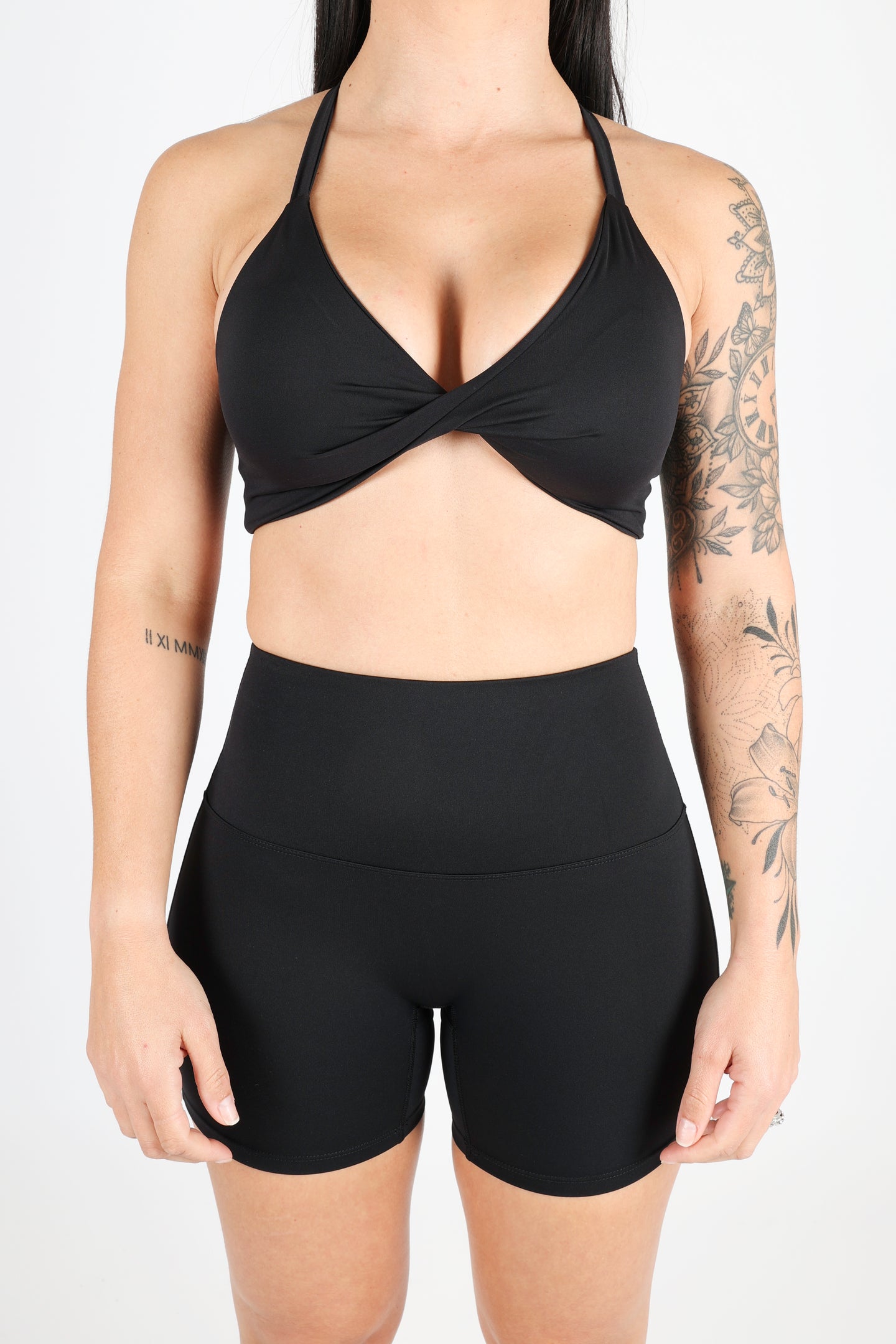 CONTOUR 8" SHORTS - BLACK