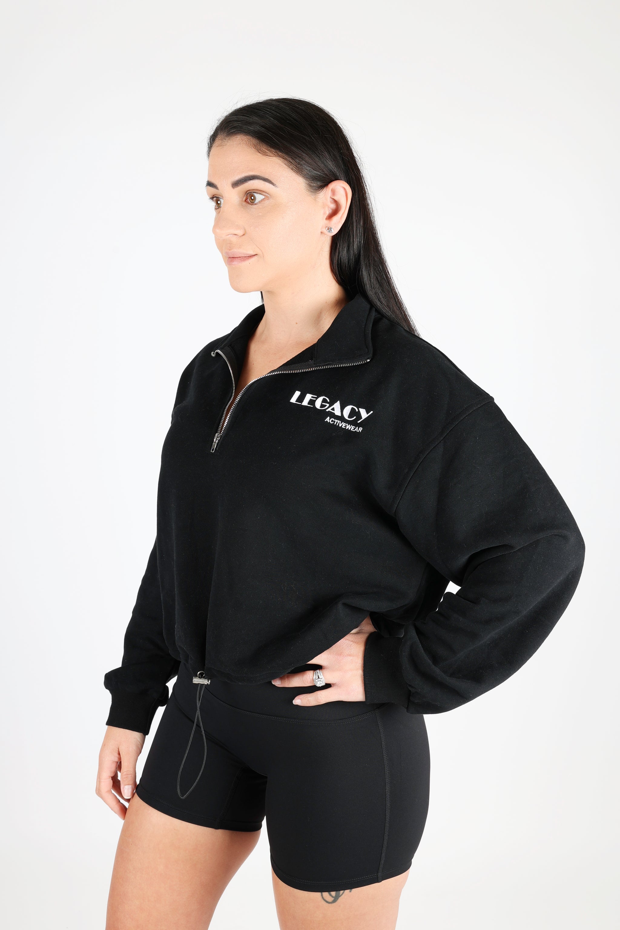 QUARTER ZIP - BLACK
