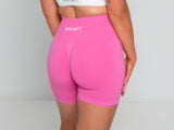 SEAMLESS SCRUNCH SHORTS - PINK